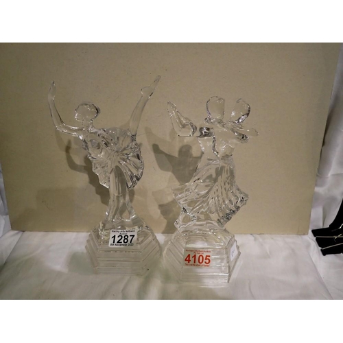 1287 - Two glass sculptures of dancers. Not available for in-house P&P