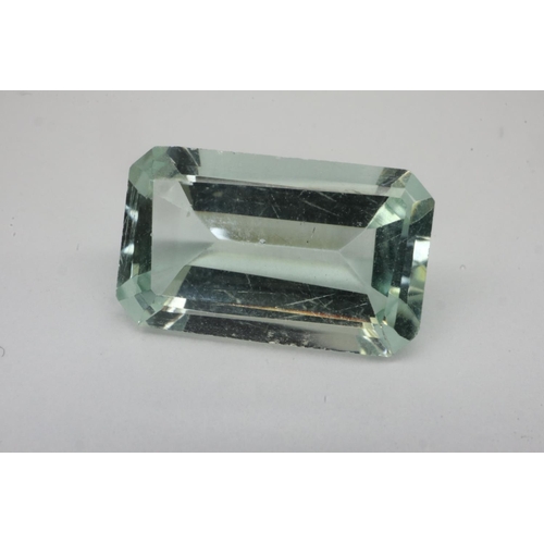 51 - Natural emerald cut loose aquamarine stone: 2.61ct. UK P&P Group 1 (£16+VAT for the first lot and £2... 