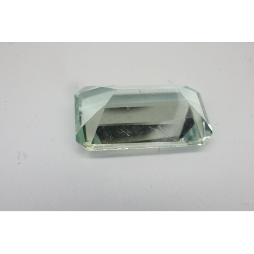 51 - Natural emerald cut loose aquamarine stone: 2.61ct. UK P&P Group 1 (£16+VAT for the first lot and £2... 