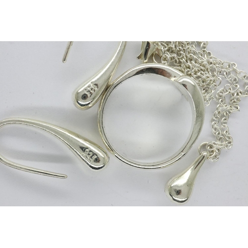 78 - 925 silver necklace, earrings and ring suite, chain L: 40 cm. UK P&P Group 1 (£16+VAT for the first ... 