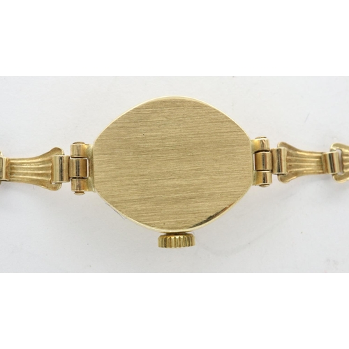 85 - Everite 9ct gold cased ladies wristwatch on a 9ct gold bracelet, not working at lotting. UK P&P Grou... 