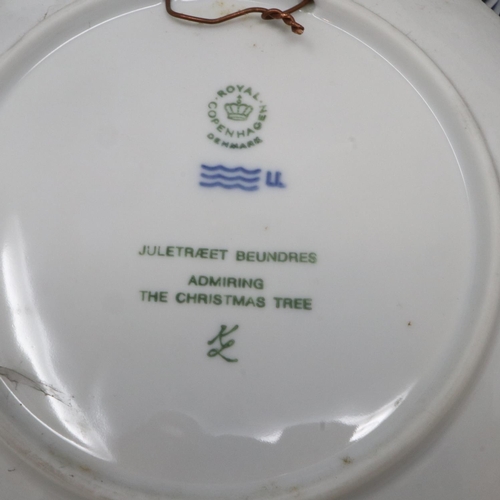 213 - Sixteen Royal Copenhagen annual cabinet plates, no cracks or chips, D: 18 cm. UK P&P Group 3 (£30+VA... 