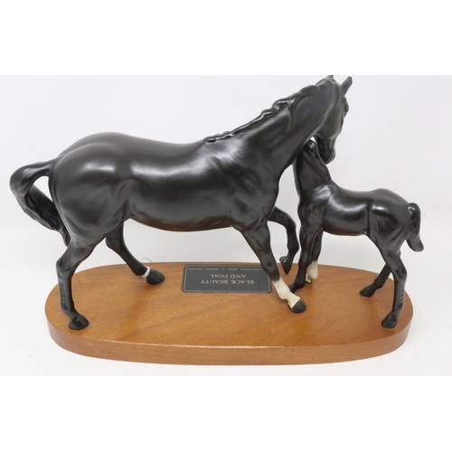 335 - Beswick Connoisseur model Black Beauty and foal on plinth, no cracks or chips, L: 30 cm. UK P&P Grou... 