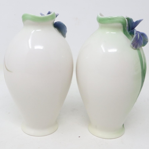 347 - Pair of Franz hummingbird vases, no cracks or chips, H: 14 cm. UK P&P Group 2 (£20+VAT for the first... 