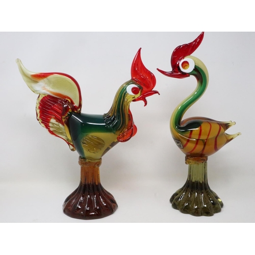 429 - Two vintage Murano birds on stands, H: 36 cm. Not available for in-house P&P