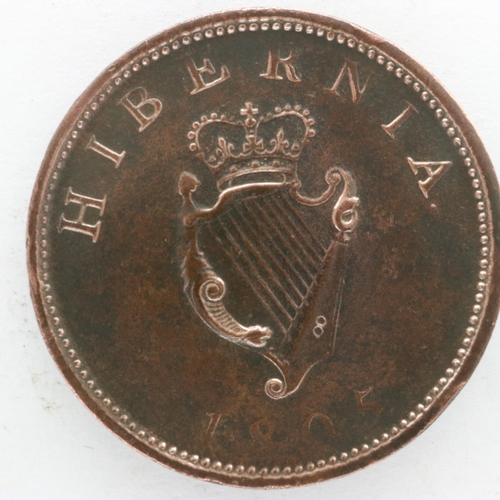 2122 - 1805 Hibernia halfpenny of George III. UK P&P Group 0 (£6+VAT for the first lot and £1+VAT for subse... 