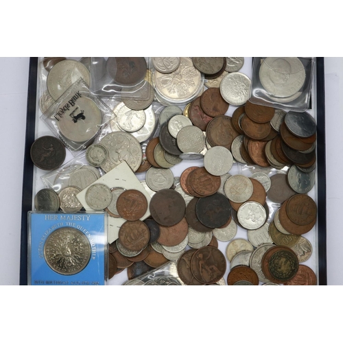 2079 - A large quantity of UK and world coins. UK P&P Group 1 (£16+VAT for the first lot and £2+VAT for sub... 