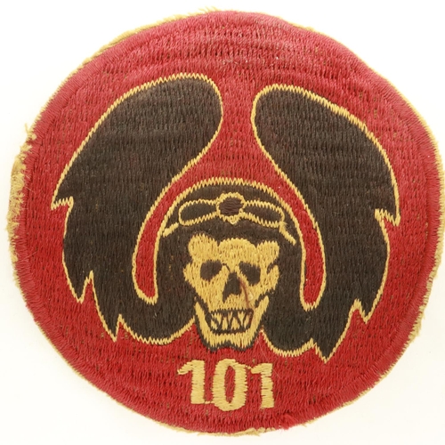 118 - Israeli 101st Airbourne embroidered patch, D: 90 mm. UK P&P Group 0 (£6+VAT for the first lot and £1... 