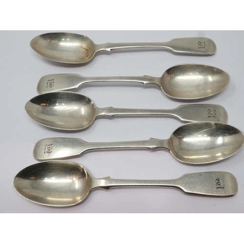 69 - Five hallmarked silver Victorian teaspoons, London assay, 103g. UK P&P Group 1 (£16+VAT for the firs... 