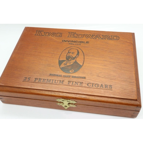 138 - Twenty cased King Edward invincible deluxe cigars. P&P Group 1 (£14+VAT for the first lot and £1+VAT... 