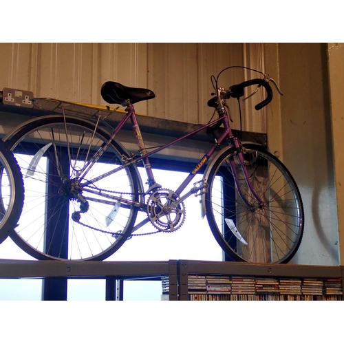 1008 - Raleigh ladies bike, 8 speed, 20 inch frame. Not available for in-house P&P