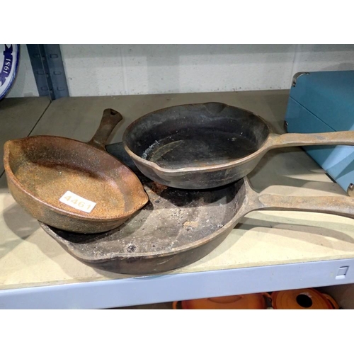 1015 - Three cast iron frying pans. Not available for in-house P&P