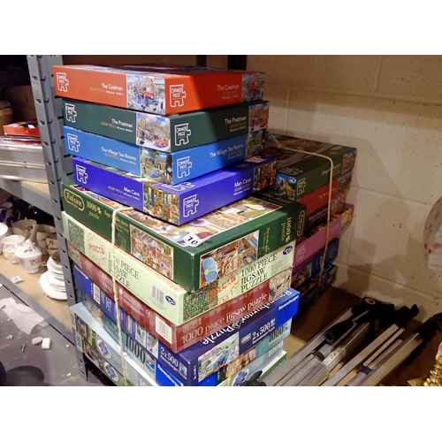 1022 - Twenty boxed jigsaws, vendor advises all complete. Not available for in-house P&P