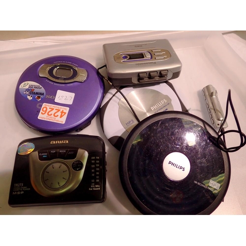 1086 - Three CD Walkman style players together with two Walkman style radio cassettes, including Sony, Phil... 