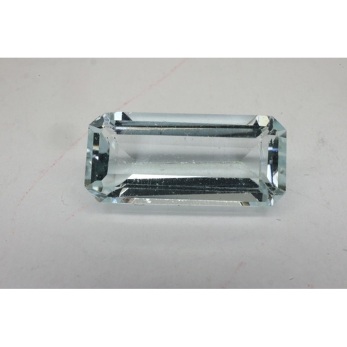 49 - Natural emerald cut loose aquamarine stone: 1.85ct. UK P&P Group 1 (£16+VAT for the first lot and £2... 