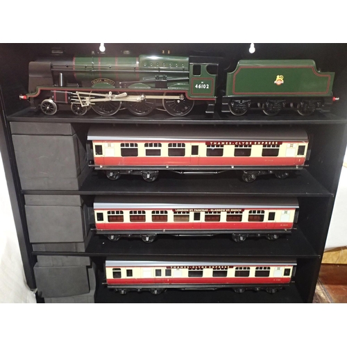 2019 - Bassett Lowke O gauge , Thames-Clyde Express set comprising Black Watch 46102, Green, Early Crest wi... 