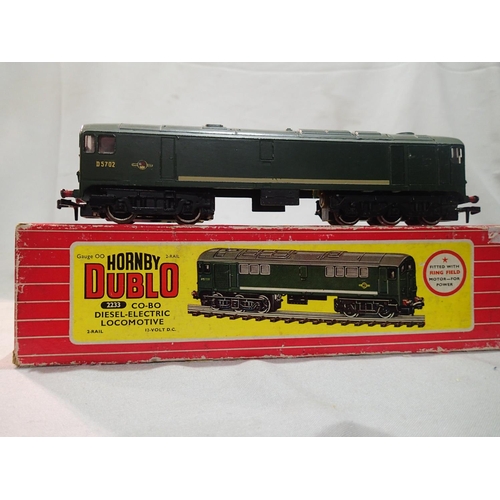 2061 - Hornby Dublo 2 rail, 2233, CO-BO diesel, in good condition, box is fair. UK P&P Group 1 (£16+VAT for... 