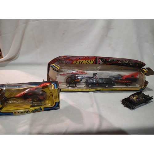 2086 - Corgi Batmobile, bat boat and helicopter set 40, contents near mint condition, batcopter has one bla... 