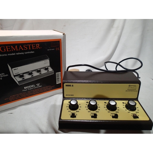 2115 - Gaugemaster model Q four track controller, in excellent to near mint condition, possibly unused. UK ... 