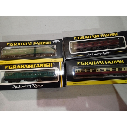 2143 - Four assorted N gauge Farish coaches, in very good condition, some weathering, boxes with wear. UK P... 