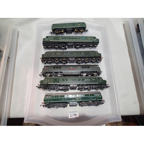 2194 - Six OO scale green diesels, various makes and types, all suitable for spares or re-furbishment. UK P... 