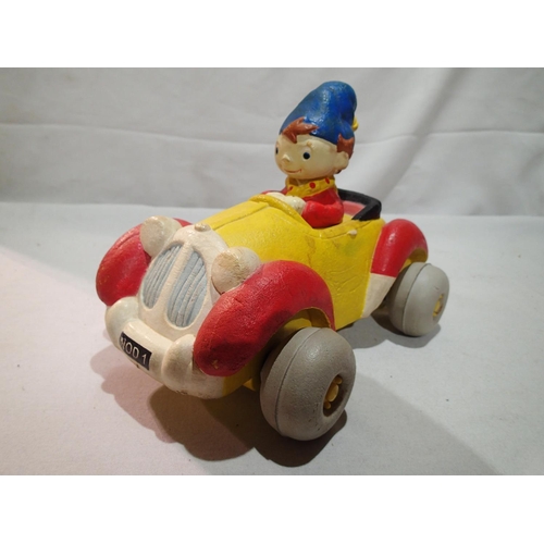 2214 - Vintage rubber Noddy car, reg no NOD1, push a long toy, in very good condition. UK P&P Group 1 (£16+... 