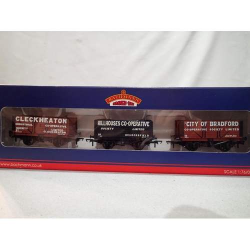 2225 - OO gauge Bachmann 37-075N, Northern Co-op private owner wagons, set of three, National Railway Museu... 