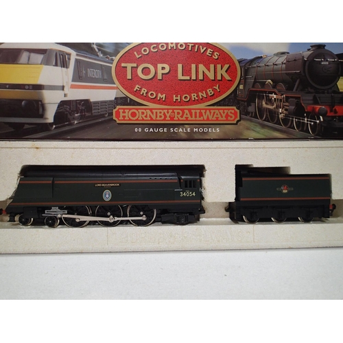 2245 - OO gauge Hornby R310, Battle of Britain class, Lord Beaverbrook, Green, 34054, Late Crest. UK P&P Gr... 