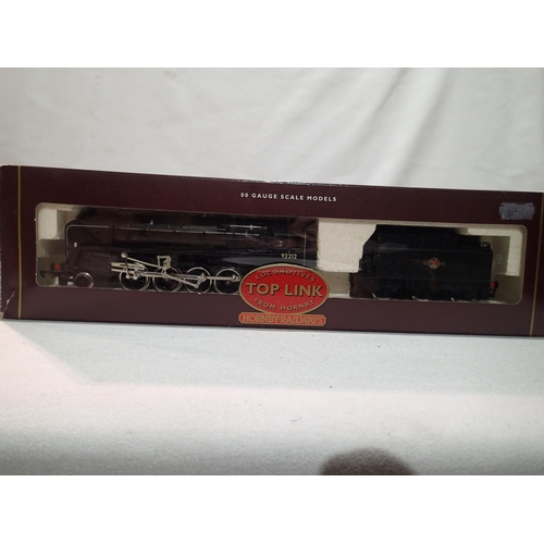 2248 - OO gauge Hornby R2057, class 9F, Black, 92212, Late Crest in near mint condition, storage wear to bo... 