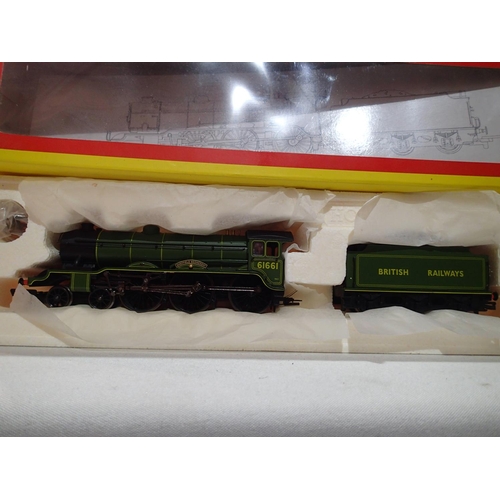 2251 - OO gauge Hornby R2319, class B17, Sheffield Wednesday, 61661, British Railways, Green in near mint c... 