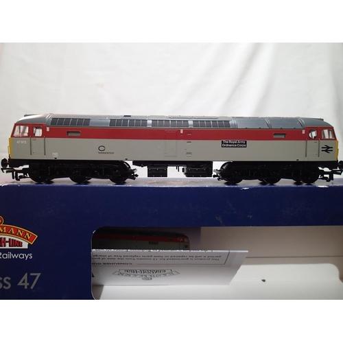 2253 - OO gauge Bachmann 31-650 W, class 47 diesel, 47972, Royal Army Ordnance Corps, grey/red stripe, mode... 