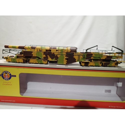 2266 - OO gauge Oxford rail BOO MO3, rail gun, Bosche Buster, WWI camo livery, in near mint condition, box ... 