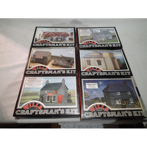 2271 - Six OO scale building kits from Wills, engine shed, cottages, goods shed, pub, farm cottage, post of... 