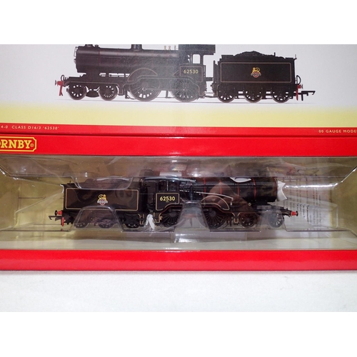 2306 - OO gauge Hornby R3234 D16 class, 62530, Black, Early Crest, in near mint condition, boxed. UK P&P Gr... 