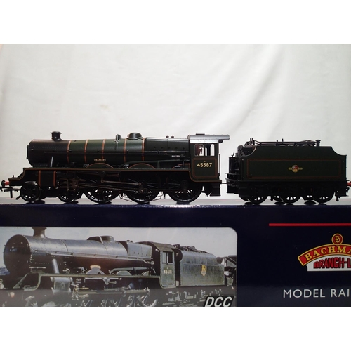 2332 - OO gauge Bachmann 31-186 Jubilee class, 45587, Baroda, Green, Late Crest, in near mint condition, bo... 