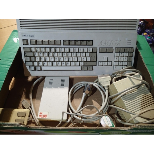 2365 - Commadore Amga 1200 console, transformer, driver, leads etc, appear in good condition, used. UK P&P ... 