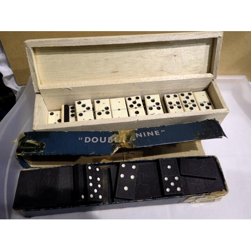 1097 - Two sets of vintage dominoes. UK P&P Group 2 (£20+VAT for the first lot and £4+VAT for subsequent lo... 