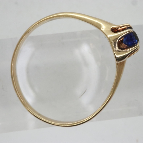 37 - 10ct gold ring set with two blue topaz, size T, 2.8g. UK P&P Group 0 (£6+VAT for the first lot and £... 