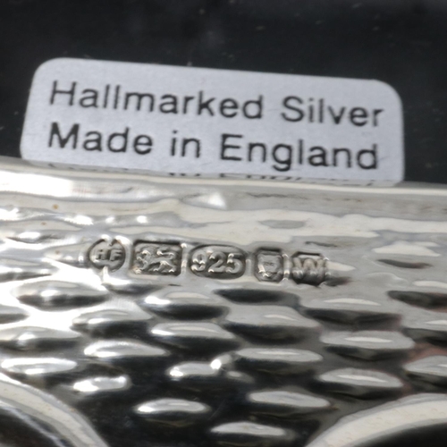 91 - Hallmarked silver photo frame, London assay, 14 x 19 cm. UK P&P Group 2 (£20+VAT for the first lot a... 