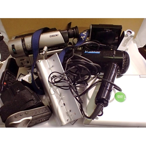 1126 - Mixed cameras and electrical items including radios. Not available for in-house P&P