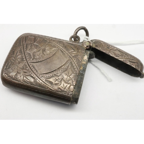 101 - Hallmarked silver vesta case with floral decoration, Birmingham assay, 20g. UK P&P Group 1 (£16+VAT ... 