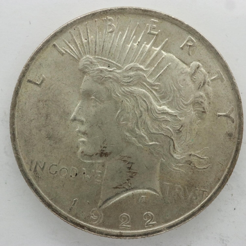 123 - 1922 American peace dollar. UK P&P Group 1 (£16+VAT for the first lot and £2+VAT for subsequent lots... 