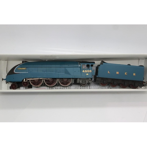 180 - OO scale Hornby A4 Garganey, 4500, LNER Blue, in excellent condition, unboxed. UK P&P Group 1 (£16+V... 