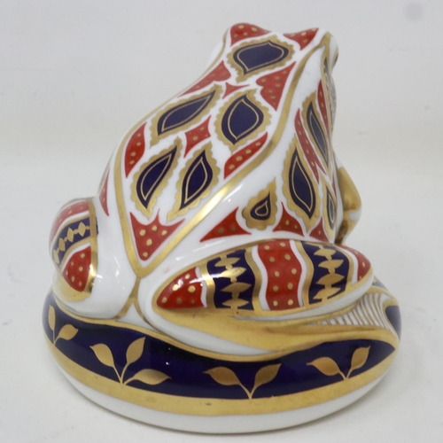 259 - Royal Crown Derby Imari frog on lily pad paperweight, no cracks or chips, H: 80 mm. UK P&P Group 1 (... 