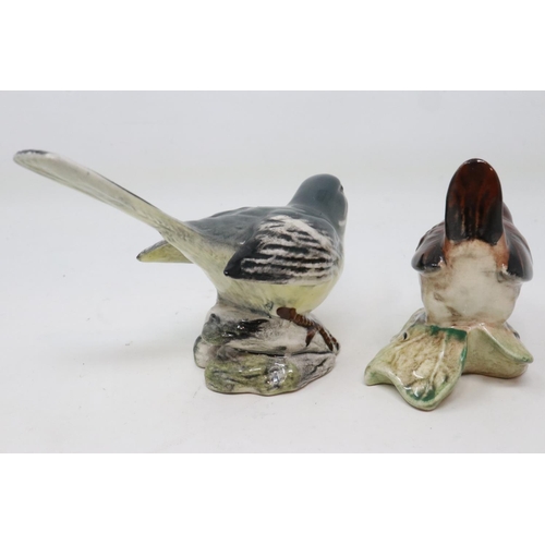 287 - Two Beswick birds, Grey Wagtail and Wren, no cracks or chips, H: 80 mm. UK P&P Group 1 (£16+VAT for ... 