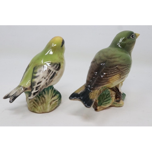 299 - Two Beswick birds, Goldcrest and Greenfinch, no cracks or chips, H: 80 mm. UK P&P Group 1 (£16+VAT f... 