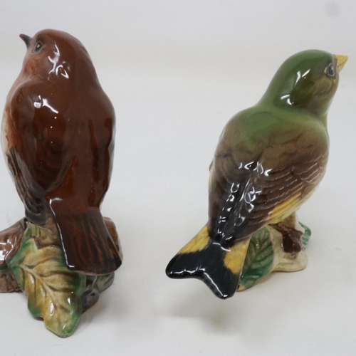 251 - Two Beswick birds, Greenfinch and Robin, no cracks or chips, H: 80 mm. UK P&P Group 1 (£16+VAT for t... 