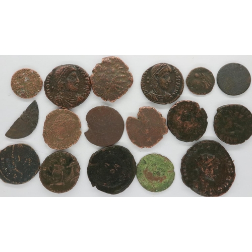 2116 - Lot of UK-found Roman coins c400 AD - circulated, UK P&P Group 0 (£6+VAT for the first lot and £1+VA... 