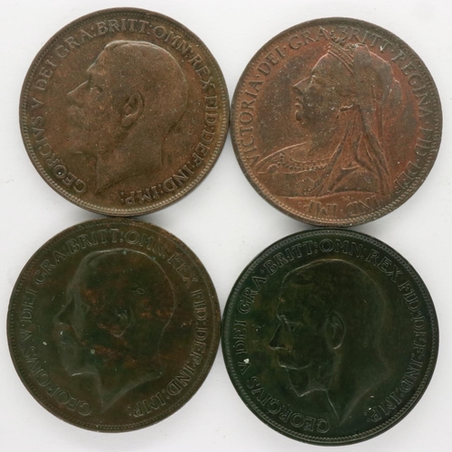 2208 - Three Heaton Mint pennies: 1912 (2) and 1919, with a 1901 example (4) - all VF. UK P&P Group 0 (£6+V... 