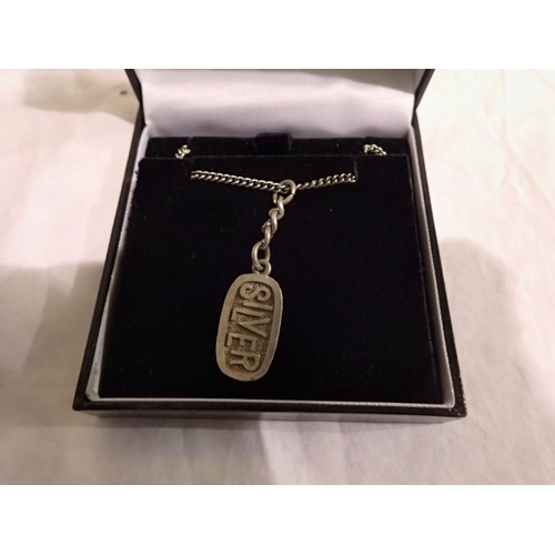 1085 - Boxed quarter ounce silver ingot pendant necklace. UK P&P Group 1 (£16+VAT for the first lot and £2+... 